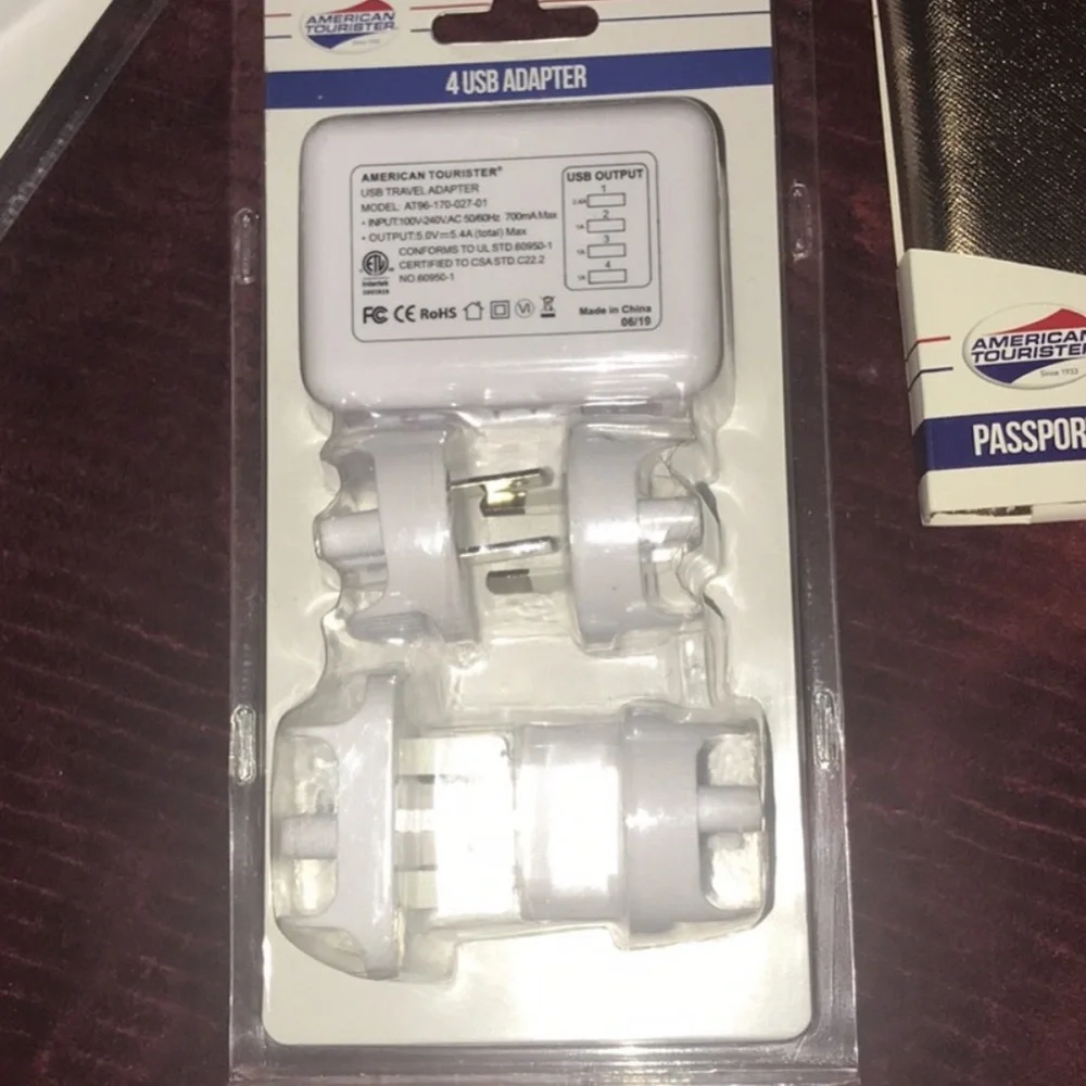 Universal Travel Adapter Plug - White